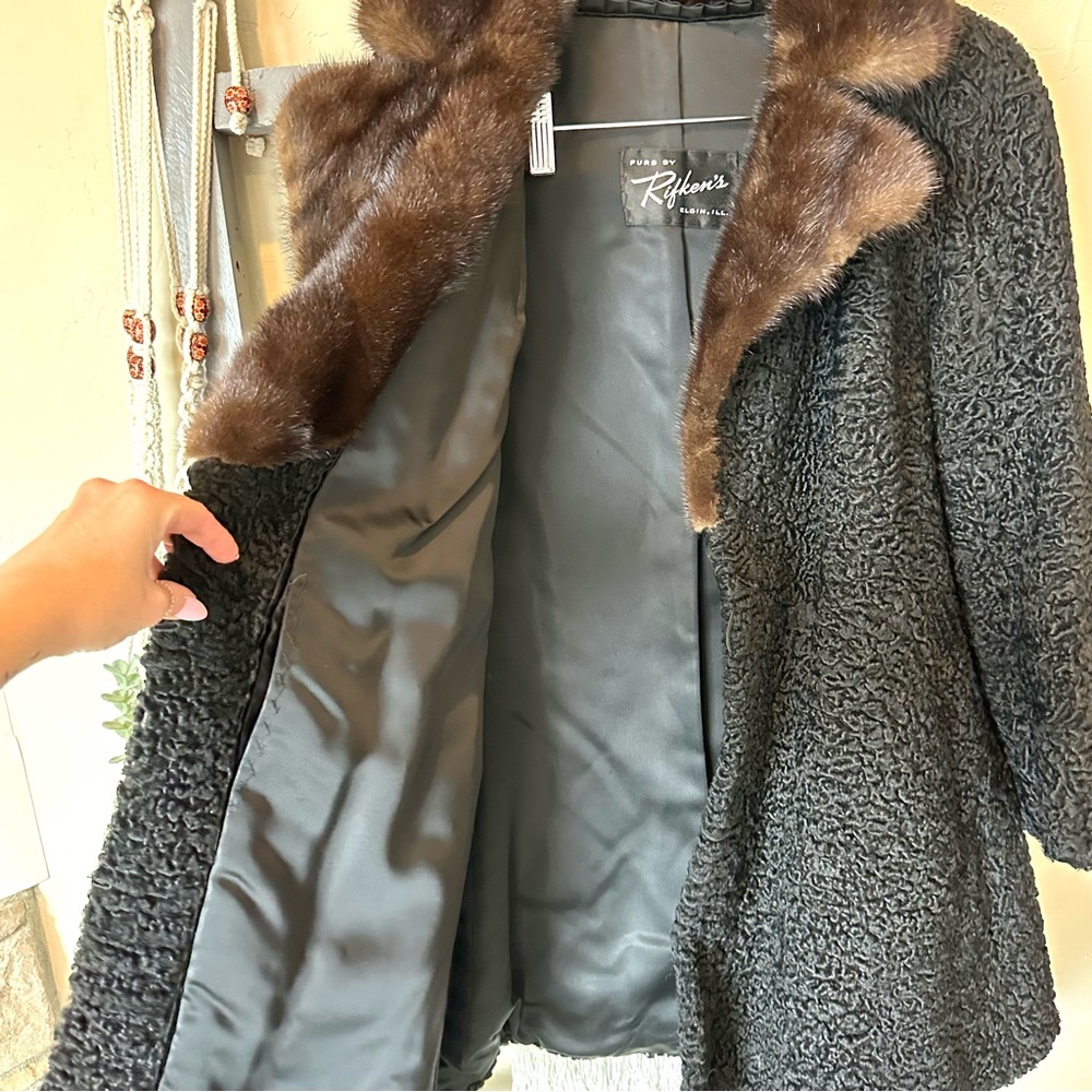 Vintage Furs By Rifken’s Black Jacket Brown Fur Trimmed Silk Lined - Picture 4 of 6